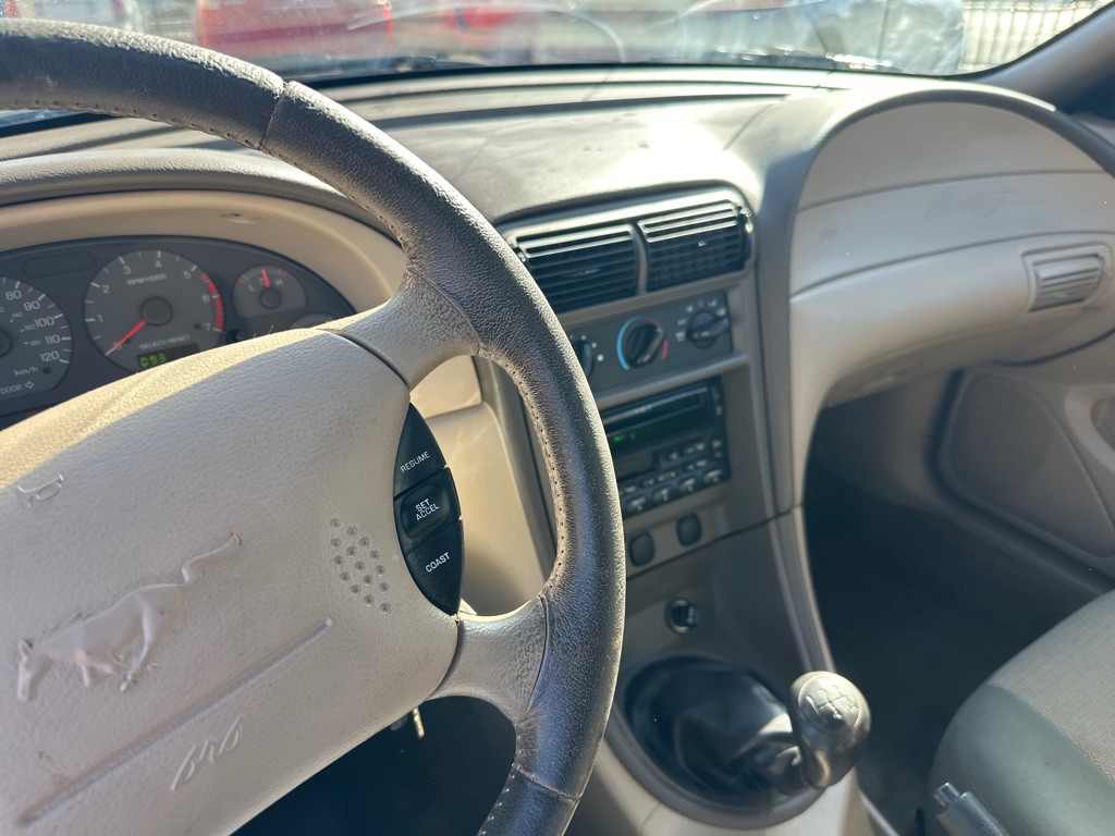 2002 Ford Mustang Image 7