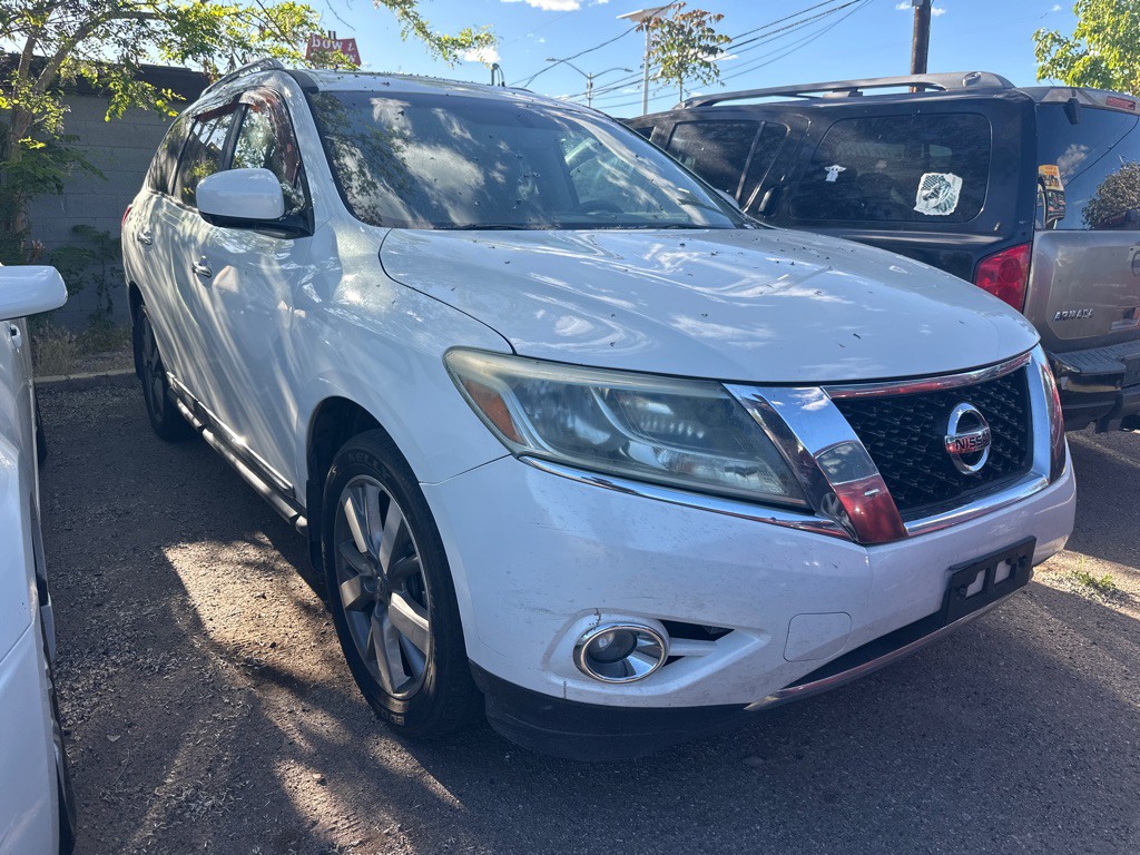 2013 Nissan Pathfinder Image 1