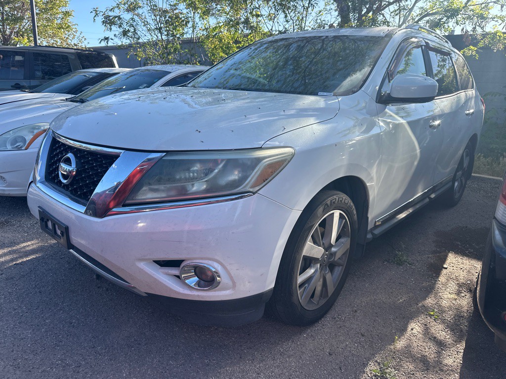 2013 Nissan Pathfinder Image 2