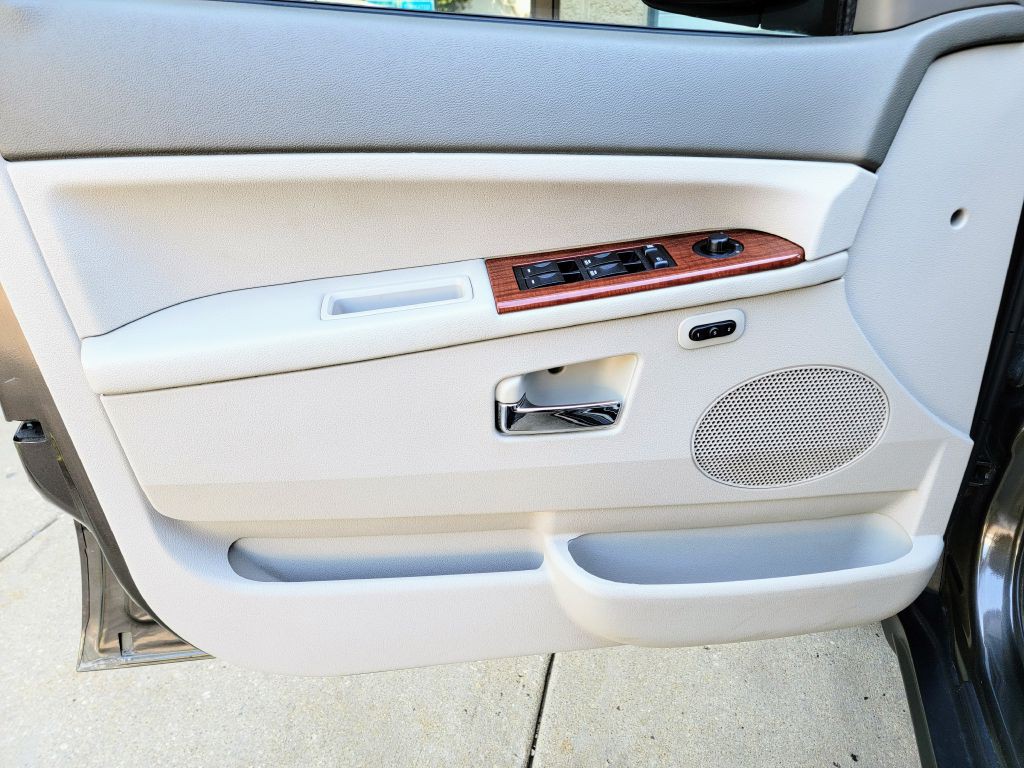 2006 Jeep Grand Cherokee Image 16