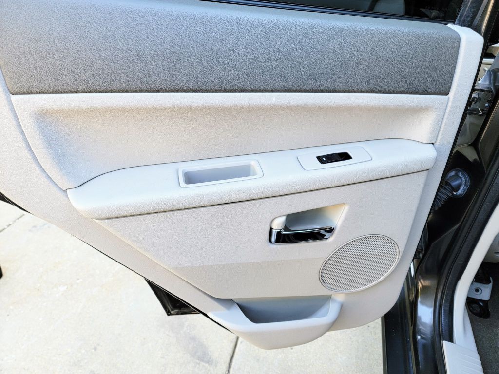 2006 Jeep Grand Cherokee Image 19