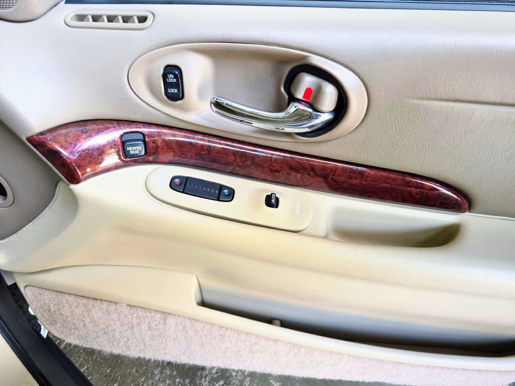 2004 Buick LeSabre Image 18