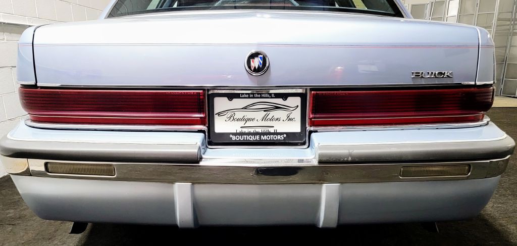 1994 Buick Roadmaster Image 4