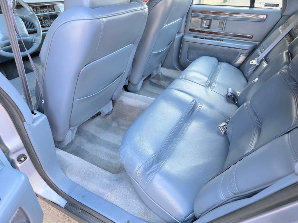 1994 Buick Roadmaster Image 17