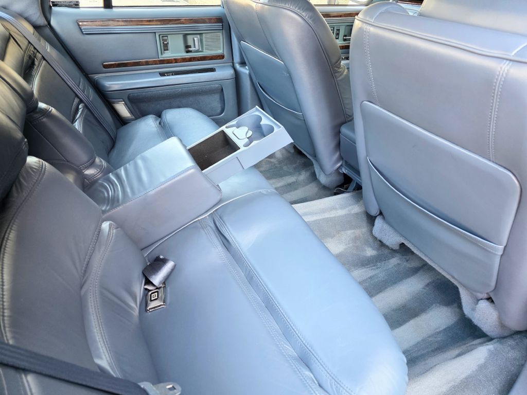 1994 Buick Roadmaster Image 22