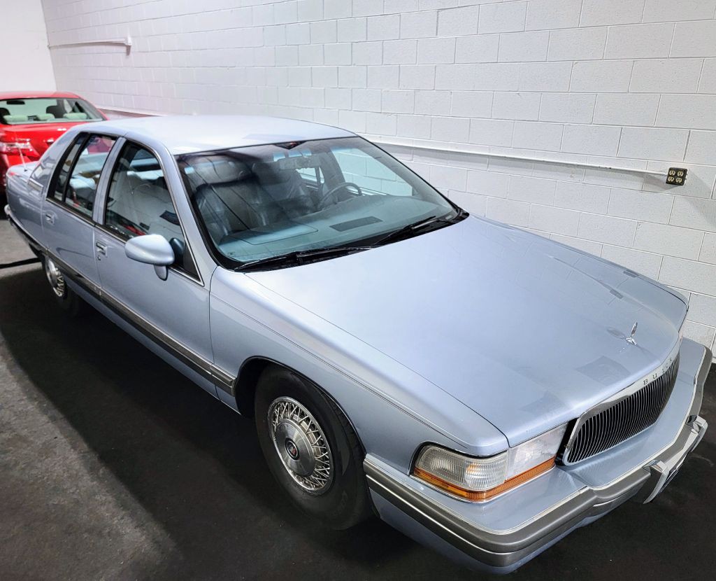 1994 Buick Roadmaster Image 24