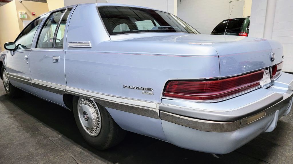 1994 Buick Roadmaster Image 26