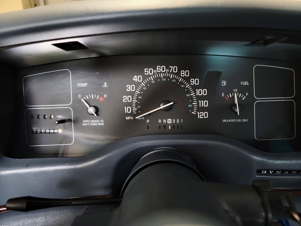 1994 Buick Roadmaster Image 38