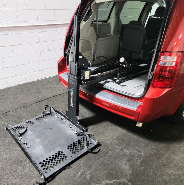 2008 Dodge Grand Caravan Image 2