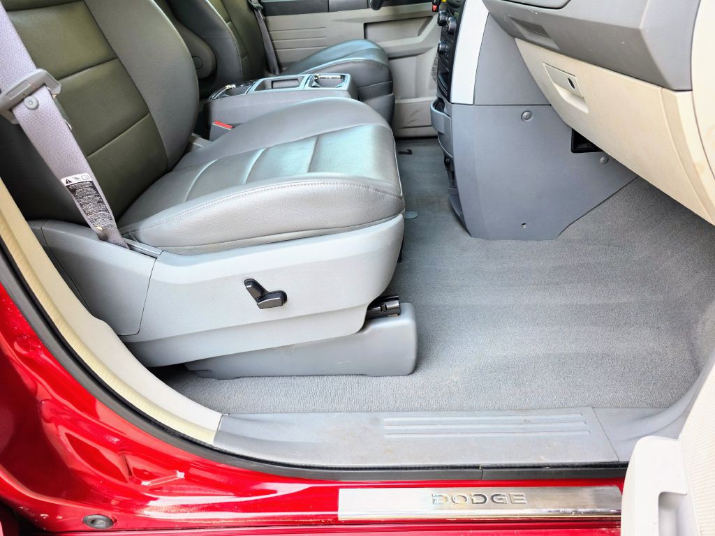 2008 Dodge Grand Caravan Image 39