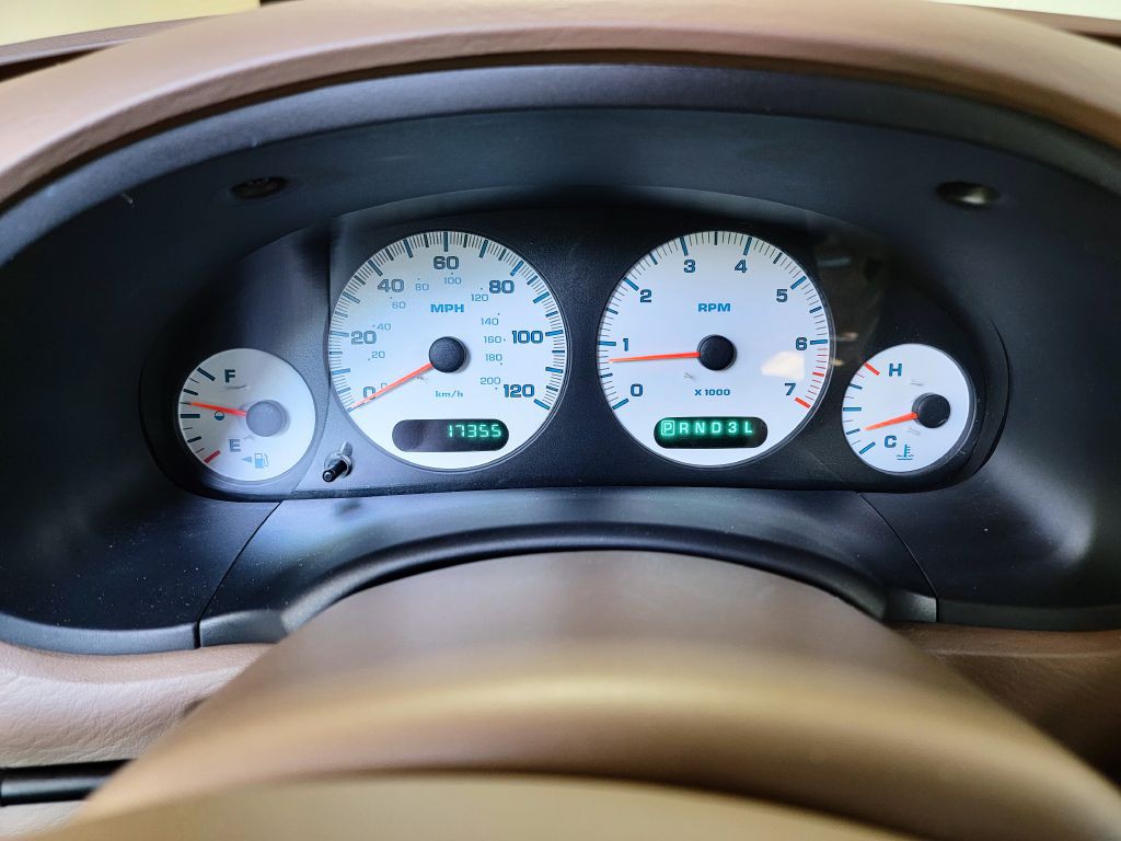 2001 Dodge Grand Caravan Image 2