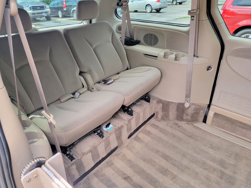 2001 Dodge Grand Caravan Image 3
