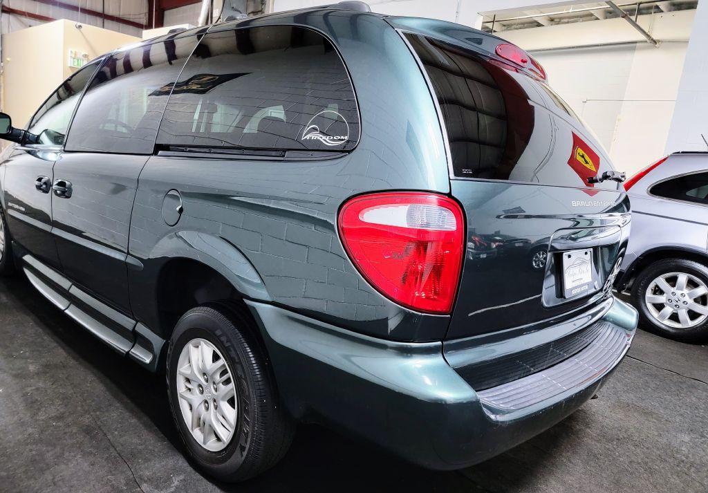 2001 Dodge Grand Caravan Image 10