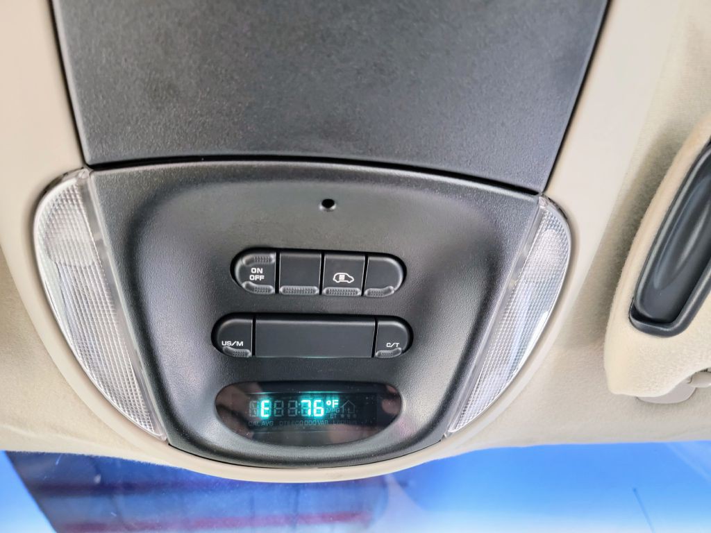 2001 Dodge Grand Caravan Image 34