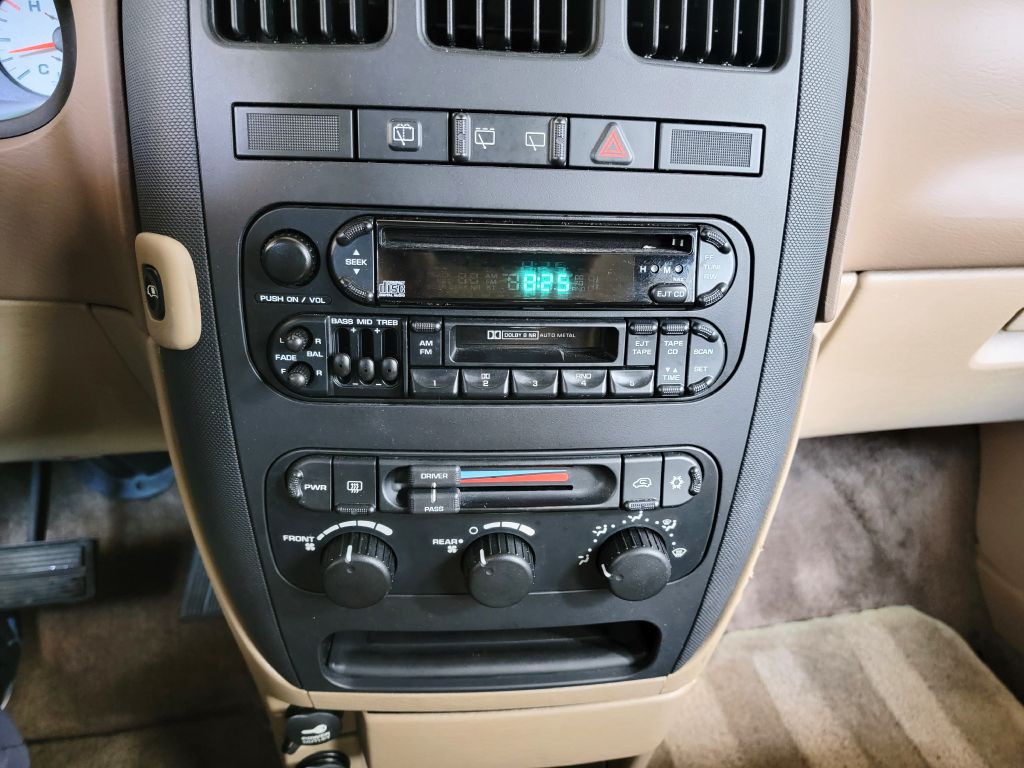 2001 Dodge Grand Caravan Image 35