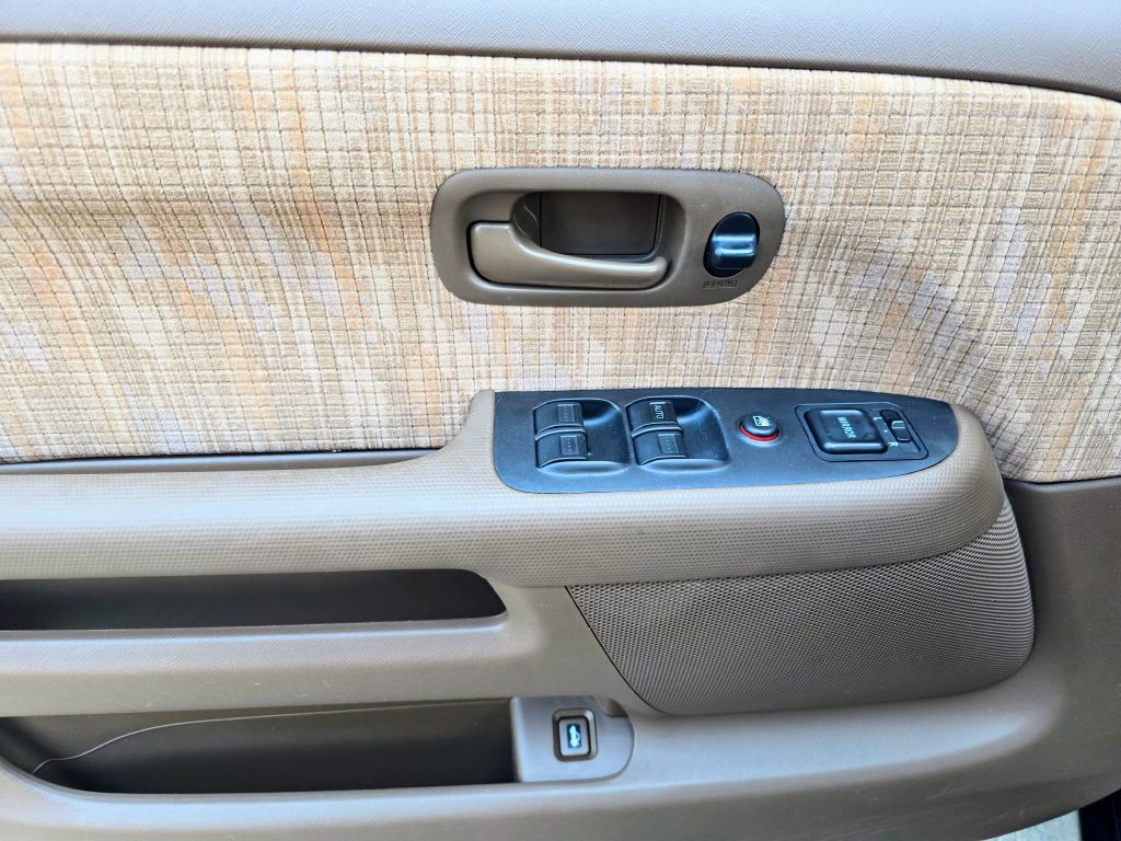 2002 Honda CR-V Image 8
