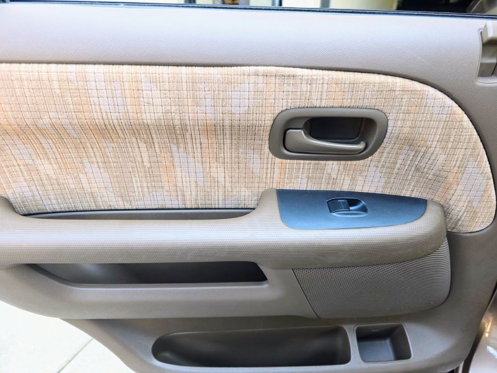 2002 Honda CR-V Image 24