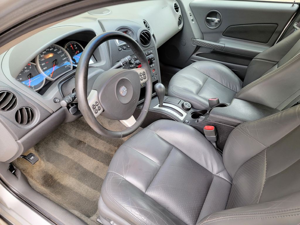 2005 Pontiac Grand Prix Image 6