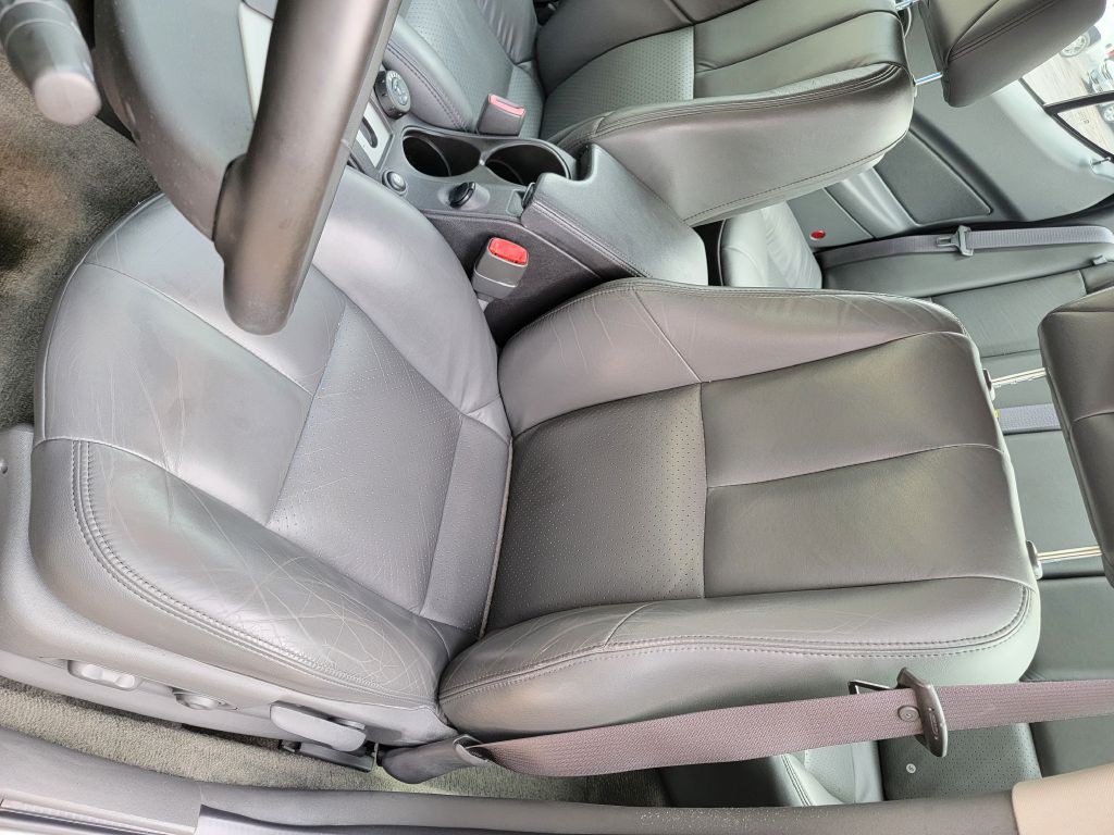 2005 Pontiac Grand Prix Image 8