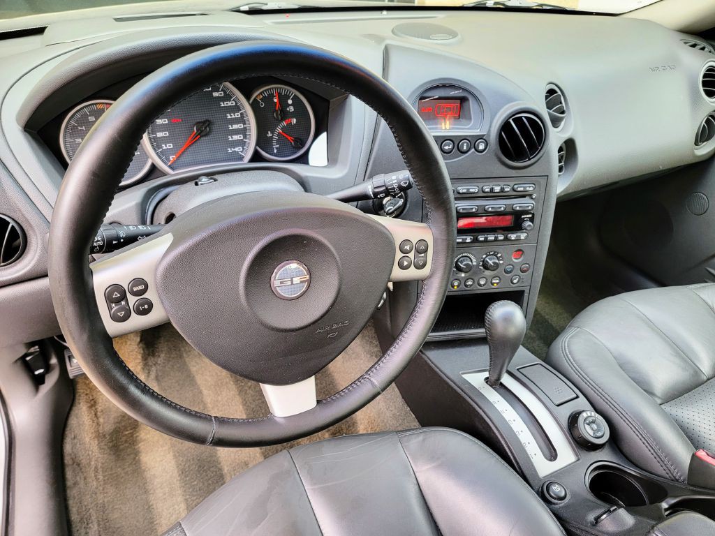 2005 Pontiac Grand Prix Image 13