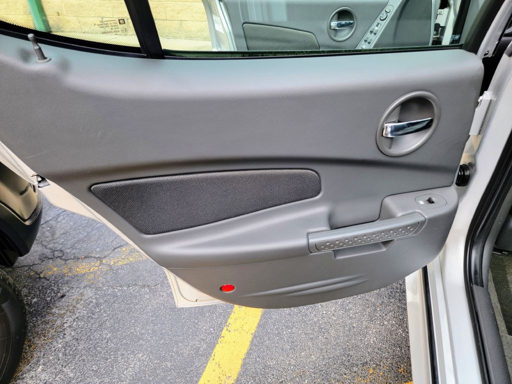 2005 Pontiac Grand Prix Image 16