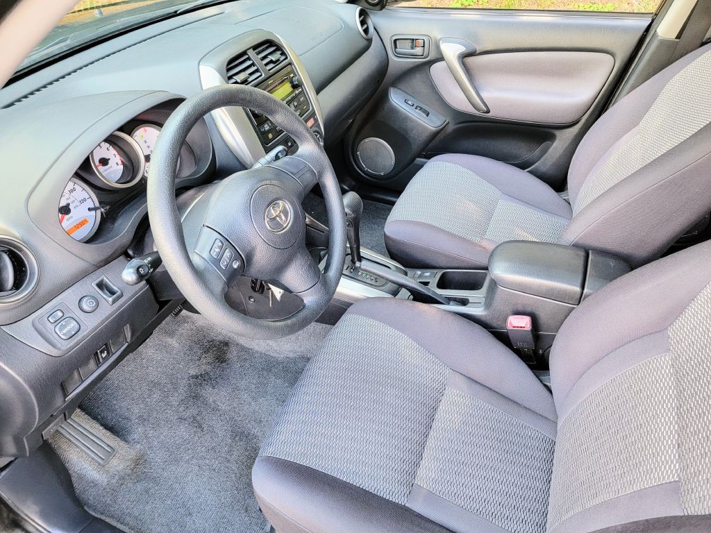 2005 Toyota Rav4 Image 8