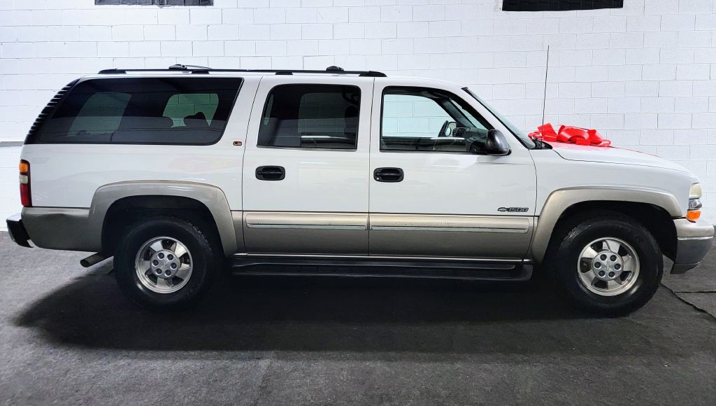 2000 Chevrolet Suburban Image 4
