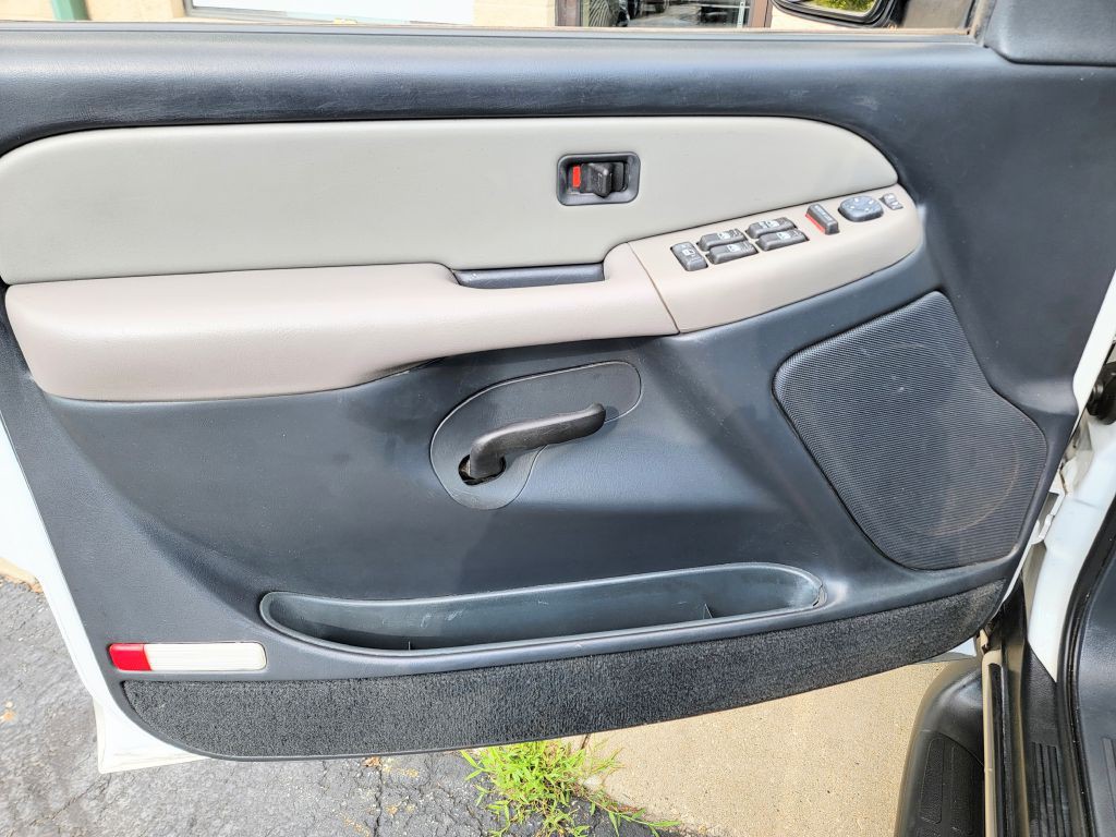 2000 Chevrolet Suburban Image 33