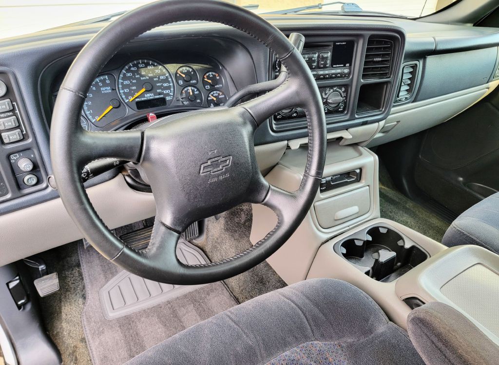 2000 Chevrolet Suburban Image 35