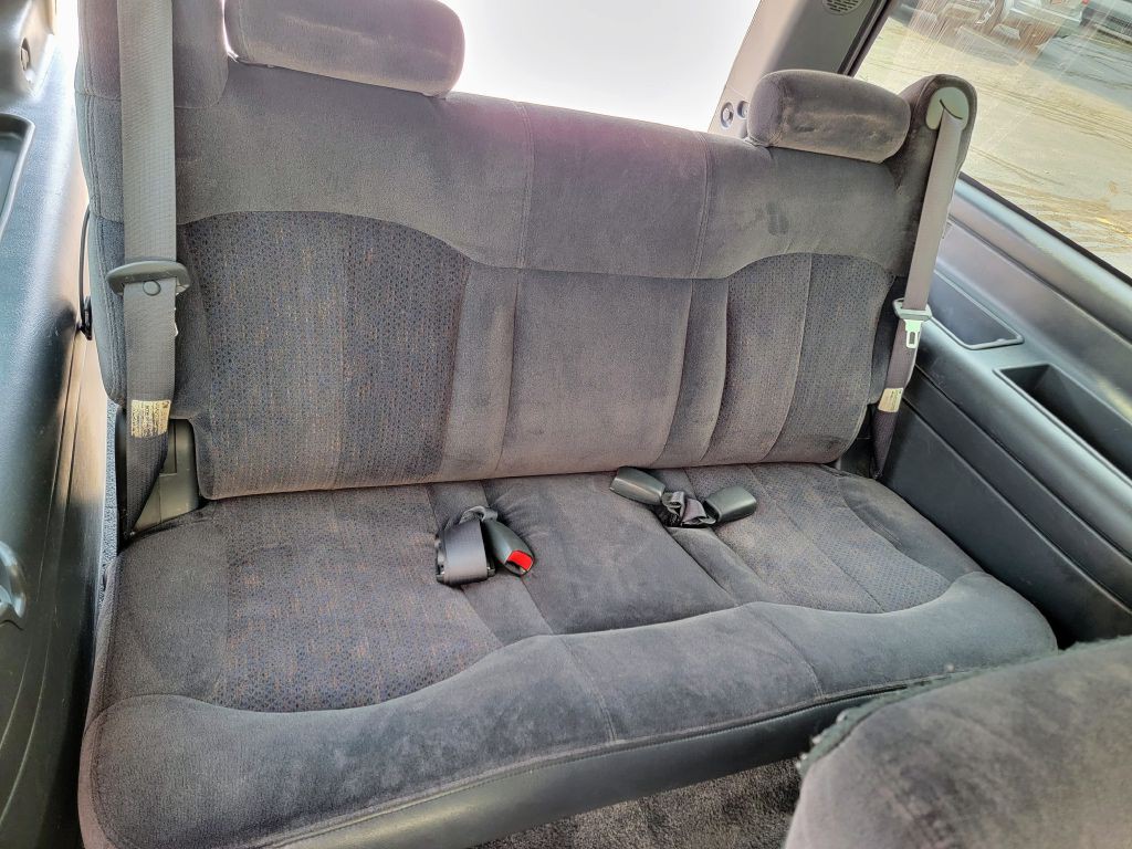 2000 Chevrolet Suburban Image 36