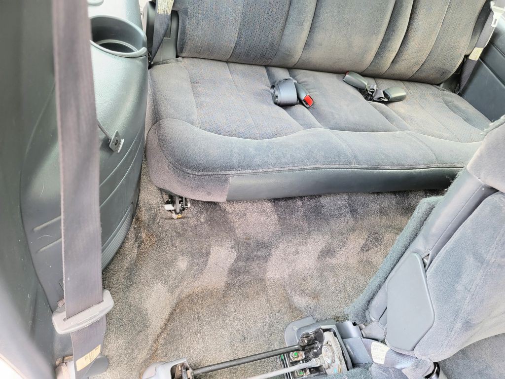 2000 Chevrolet Suburban Image 47