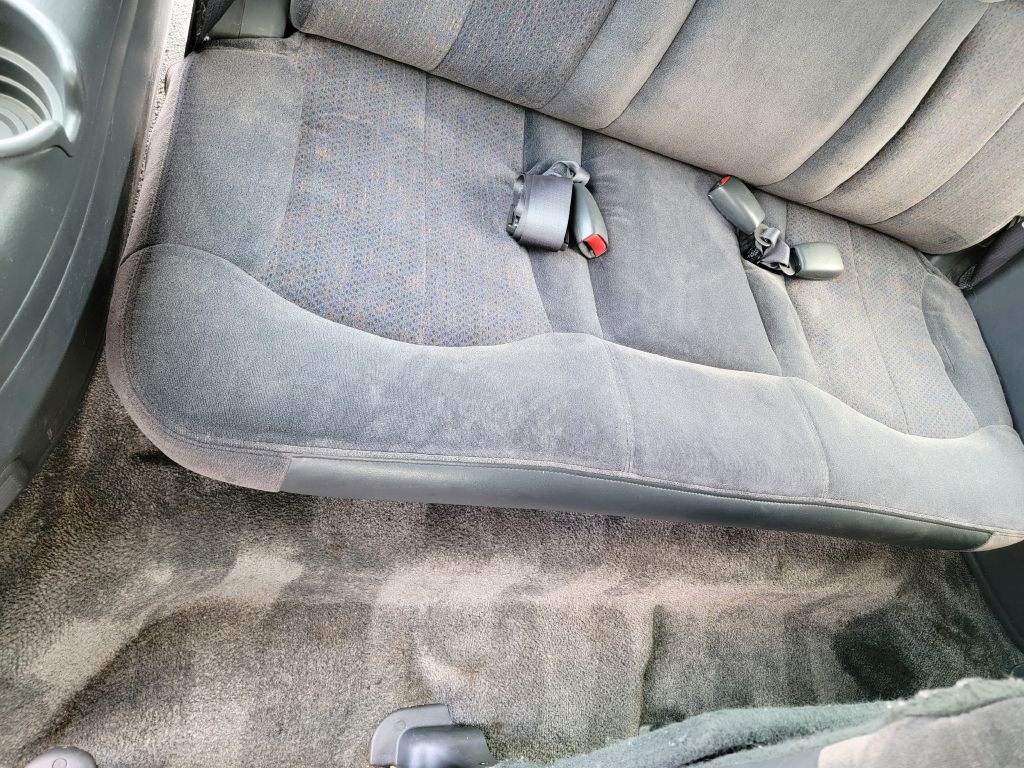 2000 Chevrolet Suburban Image 48