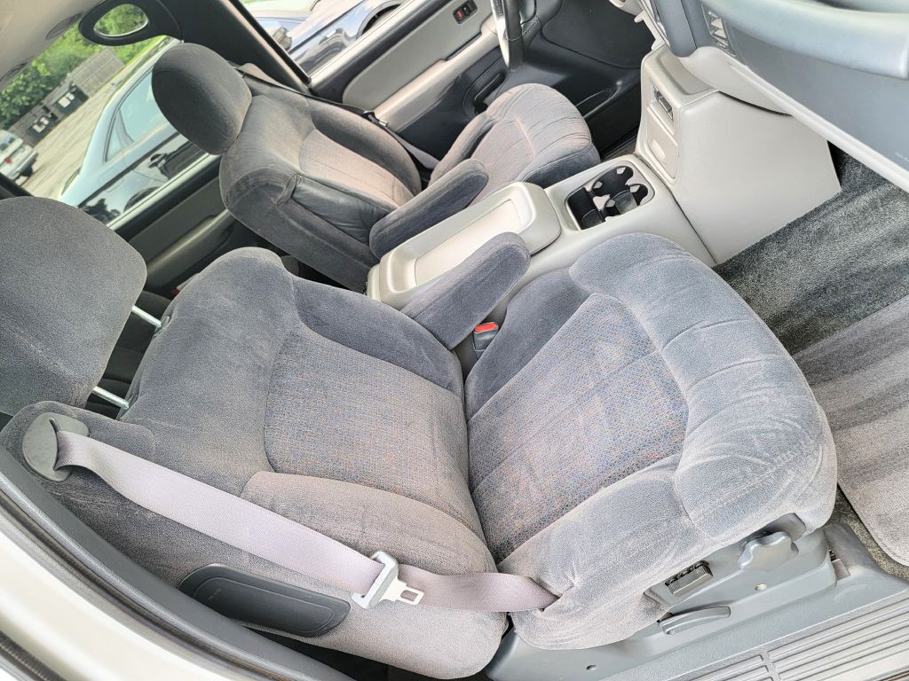 2000 Chevrolet Suburban Image 54