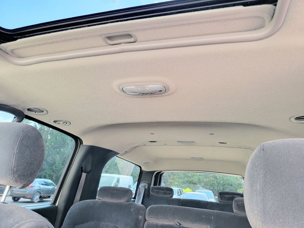 2000 Chevrolet Suburban Image 77