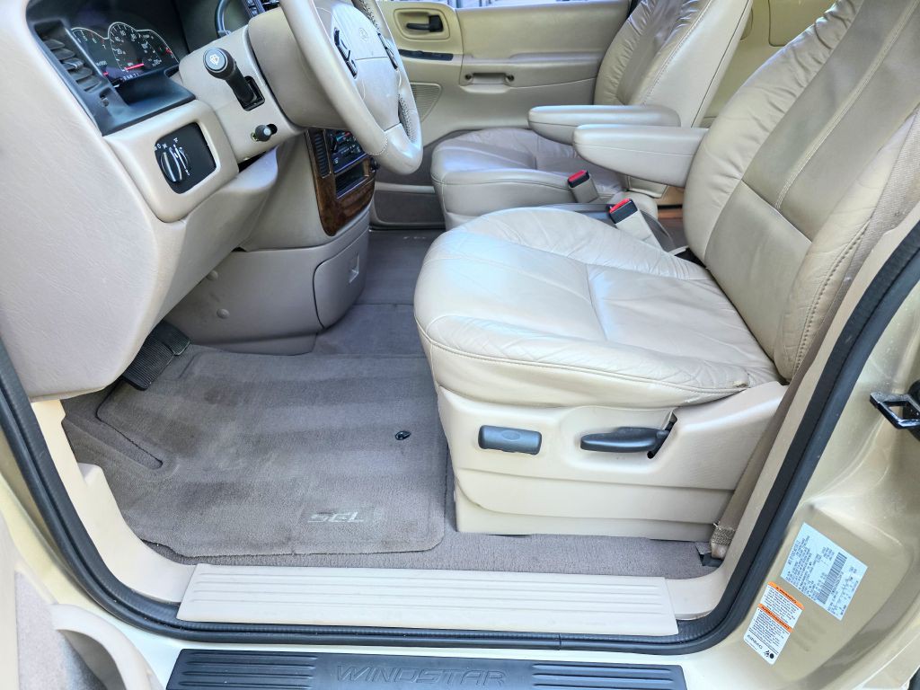 1999 Ford Windstar Image 9