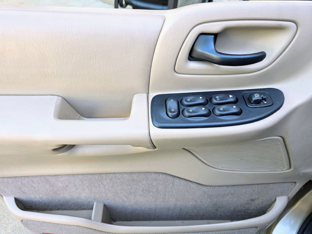 1999 Ford Windstar Image 11
