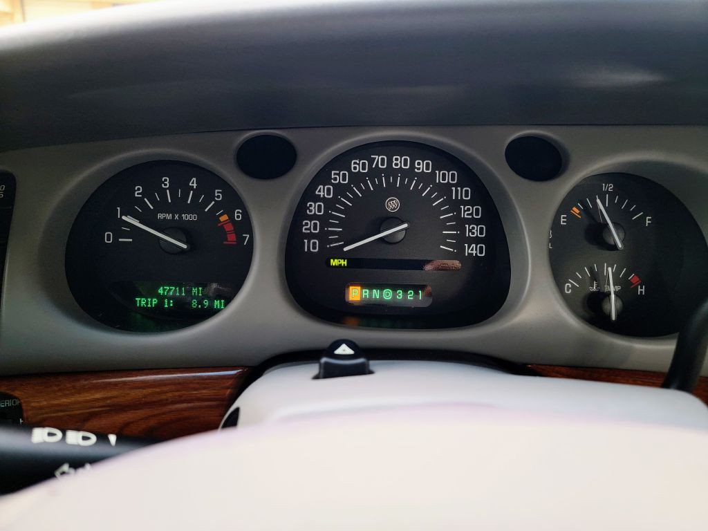 2000 Buick LeSabre Image 3