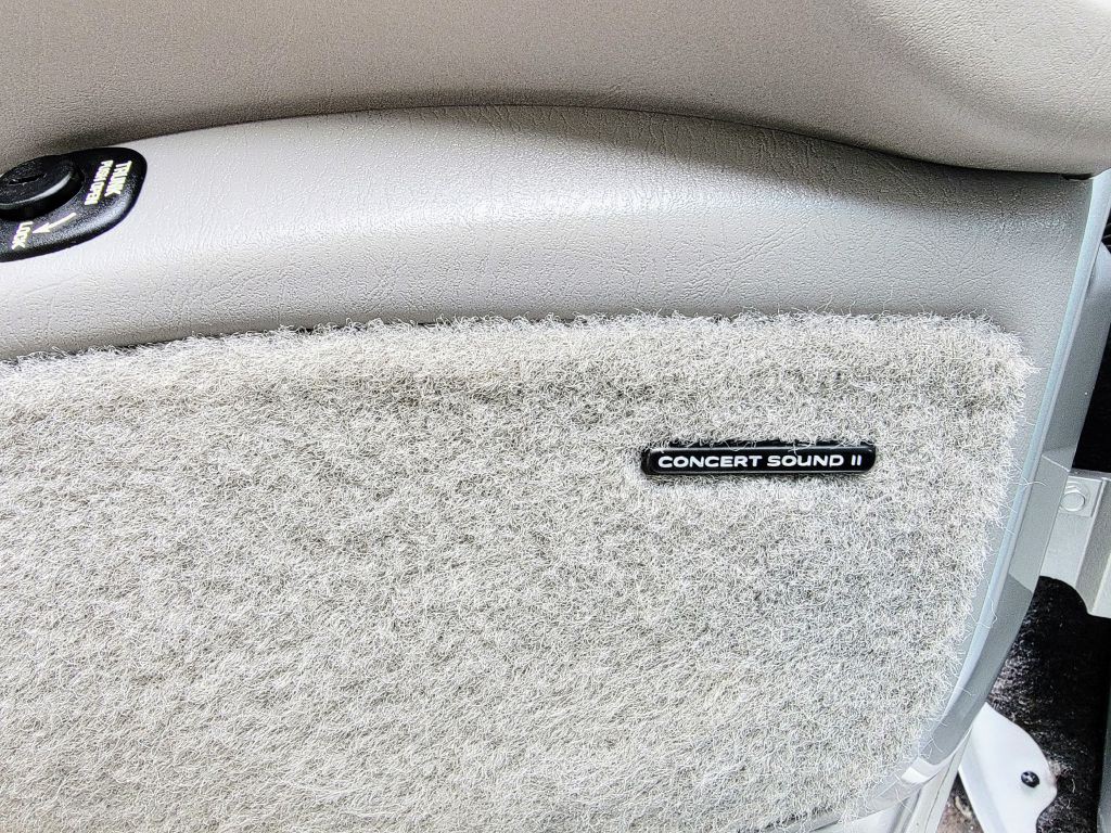 2000 Buick LeSabre Image 32