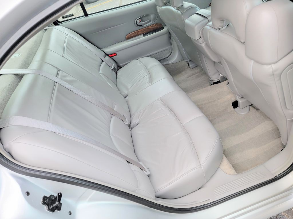 2000 Buick LeSabre Image 40