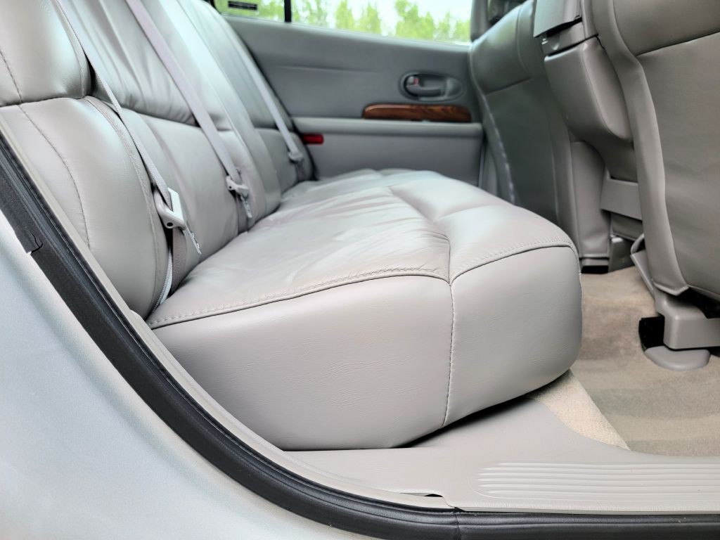 2000 Buick LeSabre Image 42