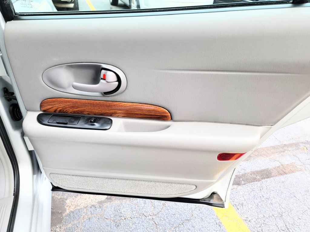 2000 Buick LeSabre Image 43