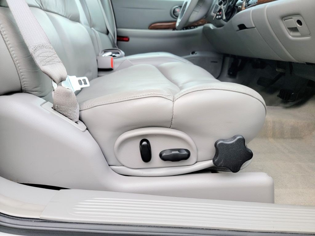 2000 Buick LeSabre Image 46