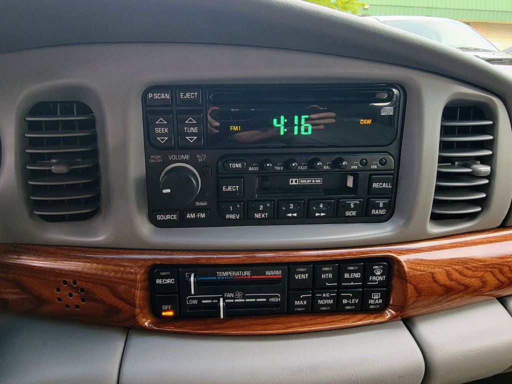 2000 Buick LeSabre Image 62