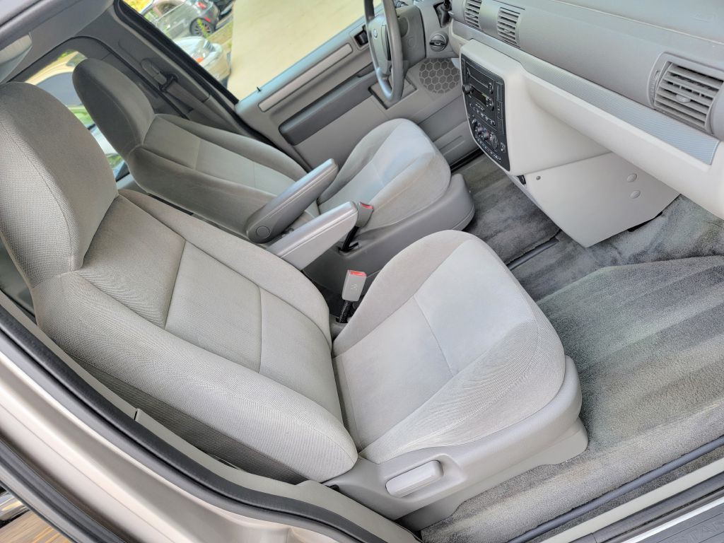 2006 Ford Freestar Image 21