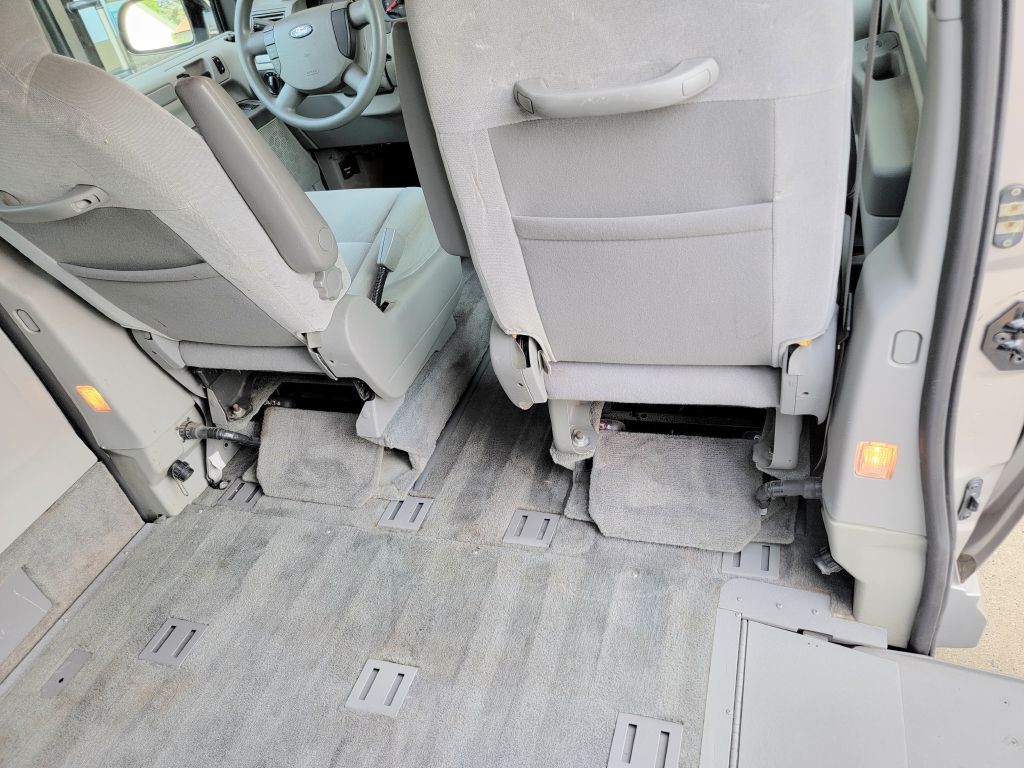 2006 Ford Freestar Image 32