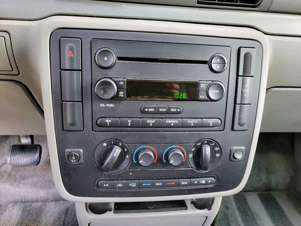 2006 Ford Freestar Image 34