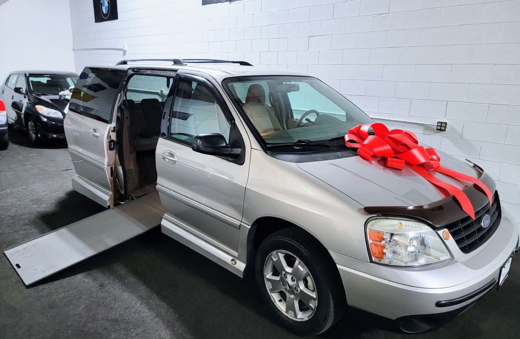 2006 Ford Freestar Image 44