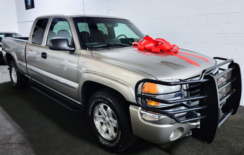2003 GMC Sierra Image 8