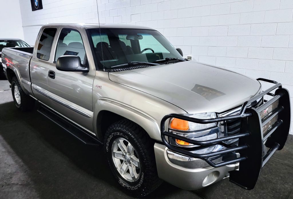 2003 GMC Sierra Image 9