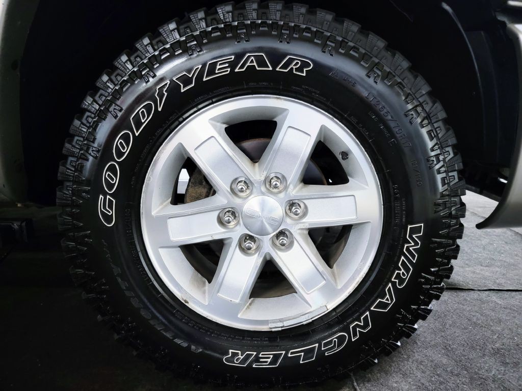 2003 GMC Sierra Image 17
